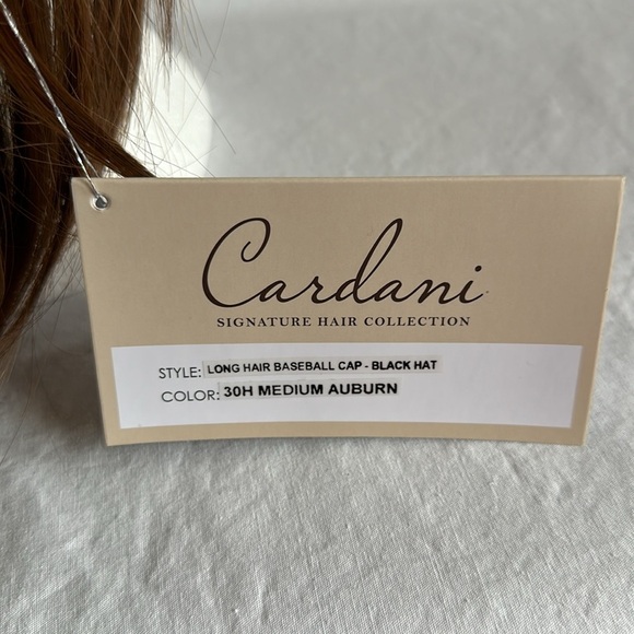 Cardani medium auburn long hair baseball hat - Picture 5 of 6